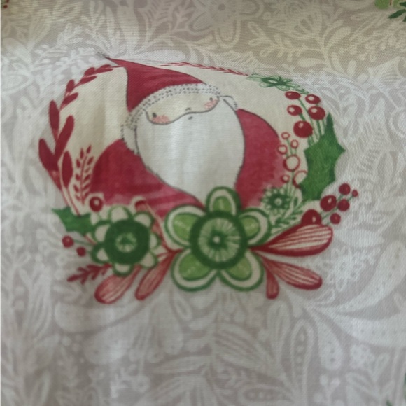 LA JENN'S NEVER WORN Festive Holiday 2 Piece Outfit Featuring Santa and Reindeer - Picture 4 of 7